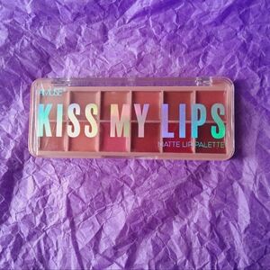 Amuse Kiss My Lips palette